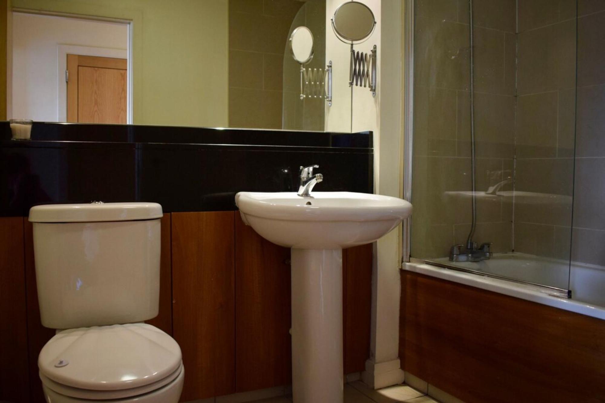 Central 2 Bedroom Apartment In Дублин Экстерьер фото
